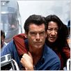 El mañana nunca muere : photo Ian Fleming, Michelle Yeoh, Pierce Brosnan, Roger Spottiswoode