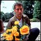 Flower power, como una regadera : photo Clive Owen, Joel Hershman