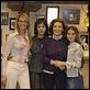 Los Serrano : photo Belén Rueda, Julia Gutiérrez Caba, Natalia Sánchez, Verónica Sánchez