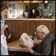 La camarera : photo Adrienne Shelly, Andy Griffith, Keri Russell