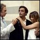 A gauche en sortant de l'ascenseur : photo Edouard Molinaro, Emmanuelle Béart, Pierre Richard, Richard Bohringer