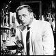 El hombre del traje blanco : photo Alec Guinness, Alexander Mackendrick