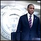 <b>Danny Glover, Roland Emmerich</b> Foto  : 2012