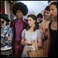 Community : photo Alison Brie, Danny Pudi, Donald Glover, Gillian Jacobs