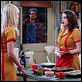 Dos chicas sin blanca : photo Beth Behrs, Kat Dennings, Nick Zano