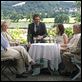 Eternamente comprometidos : photo David Paymer, Emily Blunt, Jacki Weaver, Jason Segel, Mimi Kennedy