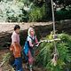<b>Annasophia Robb, Gabor Csupo, Josh Hutcherson</b> Foto  : Un puente hacia Terabithia