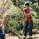 <b>Annasophia Robb, Gabor Csupo, Josh Hutcherson</b> Foto  : Un puente hacia Terabithia