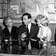 El multimillonario : photo Arthur Miller, George Cukor, Marilyn Monroe, Simone Signoret, Yves Montand