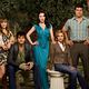 <b>Autumn Reeser, Christine Lakin, Jaime Murray, Kristoffer Polaha, Robert Baker</b> Foto 