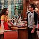 <b>Kat Dennings, Nick Zano</b> Foto : Dos chicas sin blanca