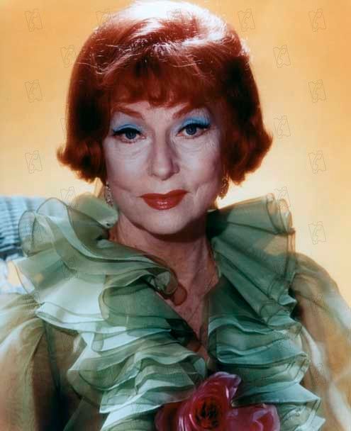 Agnes Moorehead  Fotos de serie...