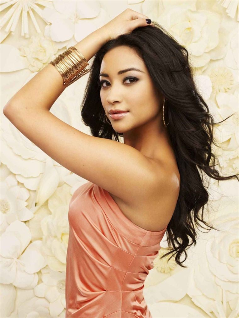 shay mitchell imagenes. Shay Mitchell