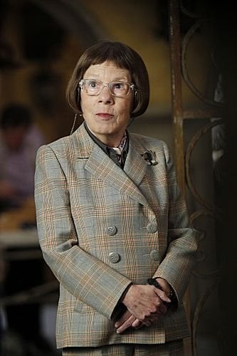 Linda Hunt - Wallpaper Colection